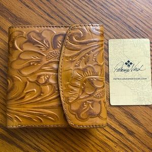 COPY - Patricia Nash Leather Wallet Bifold Burnis…